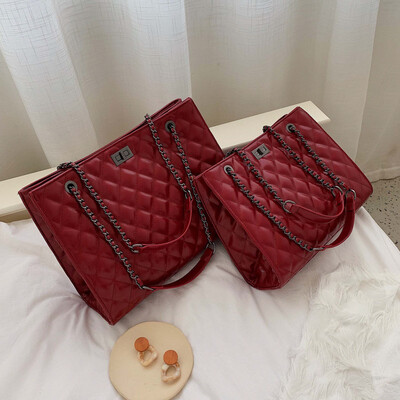 Big bag female new tide shoulder bag Korean version of the Tote bag portable bag Lingge chain bag package tide
Big bag female new tide shoulder bag Korean version of the Tote bag portable bag Lingge chain bag package tide