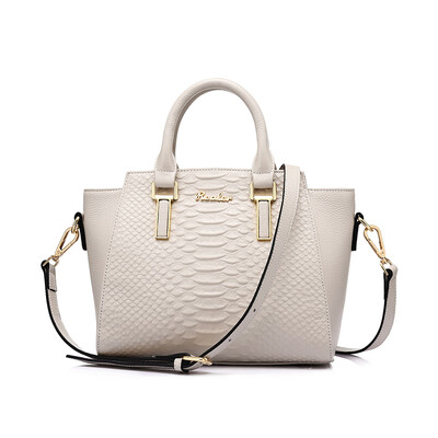 REALER brand fashion women luxury handbags women bags designer messenger genuine Leather shoulder bag famous brands totes 2017
REALER brand fashion women luxury handbags women bags designer messenger genuine Leather shoulder bag famous brands totes 2017