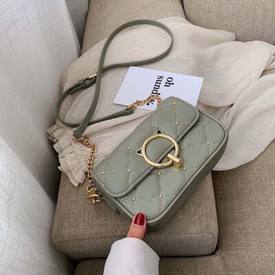 Popular rhombic chain bag high-grade single shoulder slung small square bag new wild female bag tide
Popular rhombic chain bag high-grade single shoulder slung small square bag new wild female bag tide