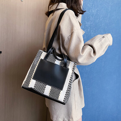 Tailored Women Casual Color Tote Bag Fashion Wild Large Capacity Shoulder Bag
Tailored Women Casual Color Tote Bag Fashion Wild Large Capacity Shoulder Bag