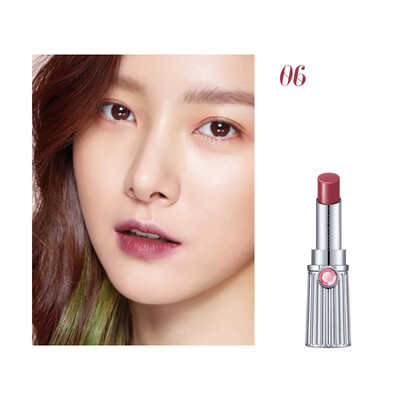 Moisturizing Lipstick Waterproof Long Lasting Lip Gloss Velvet Pigment Women Fashion Lip Makeup Accessory
Moisturizing Lipstick Waterproof Long Lasting Lip Gloss Velvet Pigment Women Fashion Lip Makeup Accessory