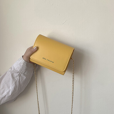 Casual wild Messenger bag female 2019 new fashion temperament chain bag simple small fresh double shoulder bag
Casual wild Messenger bag female 2019 new fashion temperament chain bag simple small fresh double shoulder bag