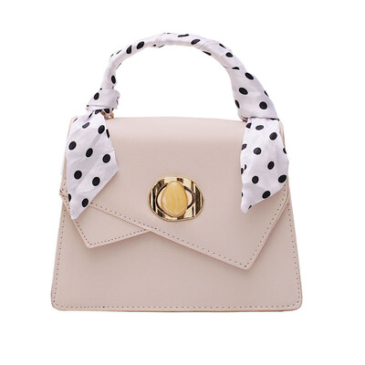 Small bag summer new European&American style PU handbags solid color retro small square bag wild diagonal package
Small bag summer new European&American style PU handbags solid color retro small square bag wild diagonal package