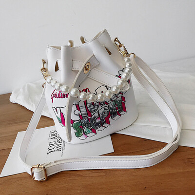 Chain bag female 2019 new wave paint leather shell bag small handbag Korean version of the temperament wild shoulder Messenger bag
Chain bag female 2019 new wave paint leather shell bag small handbag Korean version of the temperament wild shoulder Messenger bag