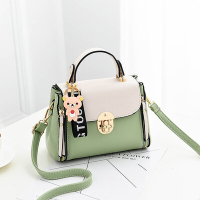 New Korean version of the small square bag shoulder diagonal female bag PU female bag handbag
New Korean version of the small square bag shoulder diagonal female bag PU female bag handbag