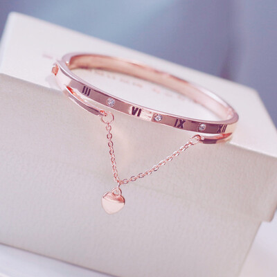 The Korean version of the womens bracelet is simple&the best friend of the department is ins wind unicorn Hong Kong style
The Korean version of the womens bracelet is simple&the best friend of the department is ins wind unicorn Hong Kong style