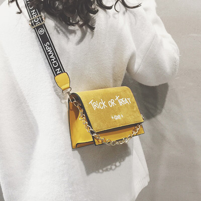Hong Kong style retro texture handbag on the new fashion Sen small bag female 2019 new wave Korean version of the shoulder Messenger bag
Hong Kong style retro texture handbag on the new fashion Sen small bag female 2019 new wave Korean version of the shoulder Messenger bag