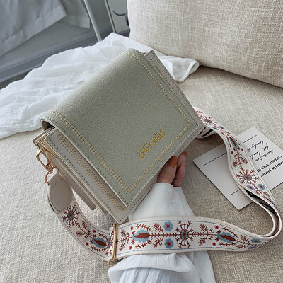 Summer fashion small bag ins leisure broadband small square bag new 2019 small fresh womens bag abrasive slant satchel
Summer fashion small bag ins leisure broadband small square bag new 2019 small fresh womens bag abrasive slant satchel