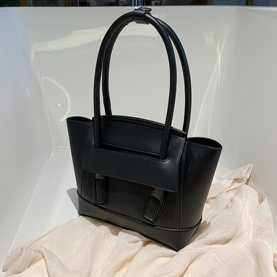 Advanced sense bag style simple temperament handbag 2019 new Korean version of the wild shoulder slung fashion handbag
Advanced sense bag style simple temperament handbag 2019 new Korean version of the wild shoulder slung fashion handbag