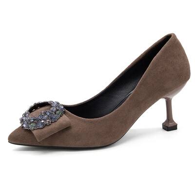 Pointed single shoes spring Korean version of 100 water drill velvet face shallow heel high heels working womens shoes
Pointed single shoes spring Korean version of 100 water drill velvet face shallow heel high heels working womens shoes