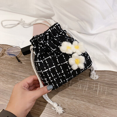 2019 new fashion lattice crossbody bag little fairy wild temperament shoulder bag Sen cute flower bucket bag
2019 new fashion lattice crossbody bag little fairy wild temperament shoulder bag Sen cute flower bucket bag