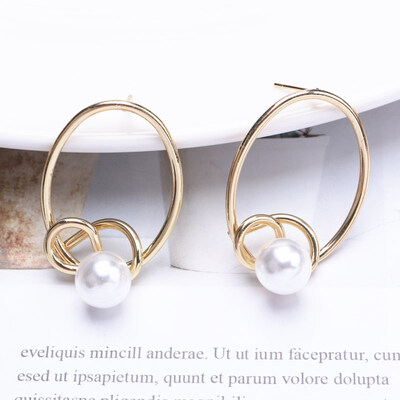 New Brand Design Gold Color Wild Simulated Pearl Earrings For Women Personality Geometric Female Elegant Earring Accessories
New Brand Design Gold Color Wild Simulated Pearl Earrings For Women Personality Geometric Female Elegant Earring Accessories