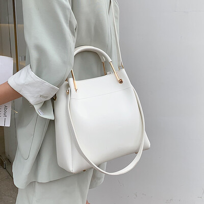 Womens bag 2019 new summer small fresh bucket bag French niche fashion Messenger bag wild ins handbag 
Womens bag 2019 new summer small fresh bucket bag French niche fashion Messenger bag wild ins handbag