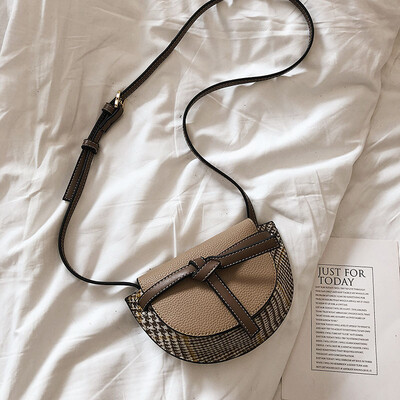 Hong Kong style oblique bag retro mini bag girl 2019 new Chaohan version of 100 lap girl personality single shoulder girl bag
Hong Kong style oblique bag retro mini bag girl 2019 new Chaohan version of 100 lap girl personality single shoulder girl bag