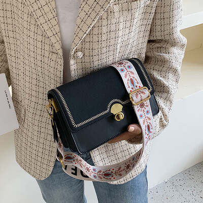 Womens bag 2019 new fashion shoulder bag summer small fresh messenger bag wild ins wide shoulder strap foreign small bag
Womens bag 2019 new fashion shoulder bag summer small fresh messenger bag wild ins wide shoulder strap foreign small bag