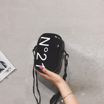 New small bag female 2019 new Korean version of the wild letter transparent shoulder Messenger bag ins jelly small round bag
New small bag female 2019 new Korean version of the wild letter transparent shoulder Messenger bag ins jelly small round bag