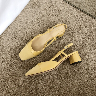 Chic thick-heeled sandals woman summer version 100 Baotou girl fairy evening shoe girl
Chic thick-heeled sandals woman summer version 100 Baotou girl fairy evening shoe girl