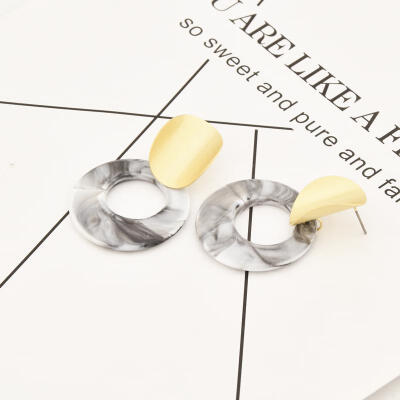 Korean New Round Earrings Resin Black White Acetic Acid Dangle Drop Earrings For Women Statement Earings Fashion Jewelry 2019
Korean New Round Earrings Resin Black White Acetic Acid Dangle Drop Earrings For Women Statement Earings Fashion Jewelry 2019