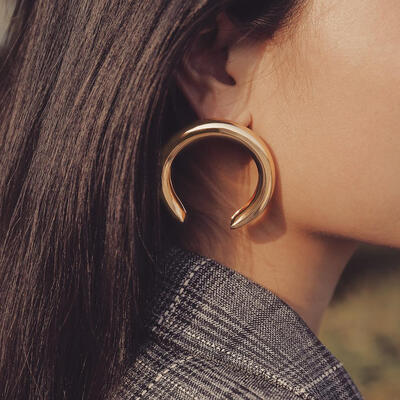 2019 New Fashion Simple Gold Color Silver Geometric Big Round Earrings for Women Circle Drop Earrings Statement Brincos Jewelry
2019 New Fashion Simple Gold Color Silver Geometric Big Round Earrings for Women Circle Drop Earrings Statement Brincos Jewelry