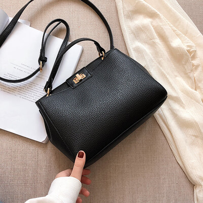 New texture bag female 2019 new wave Korean version of the wild single shoulder slung fashion portable large capacity Kelly bag
New texture bag female 2019 new wave Korean version of the wild single shoulder slung fashion portable large capacity Kelly bag
