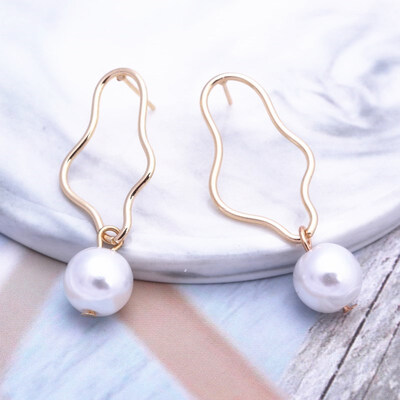 EK575 European Geometric Irregular Metal Imitation Pearl Drop Earrings for Women Jewelry Punk Simple Statement Mujer Pendientes
EK575 European Geometric Irregular Metal Imitation Pearl Drop Earrings for Women Jewelry Punk Simple Statement Mujer Pendientes