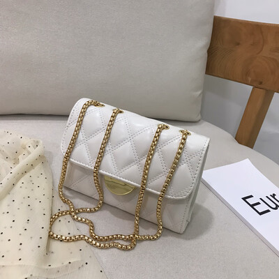 2019 new Korean version of the simple&simple rhombic chain shoulder bag female casual temperament wild Messenger small square bag
2019 new Korean version of the simple&simple rhombic chain shoulder bag female casual temperament wild Messenger small square bag