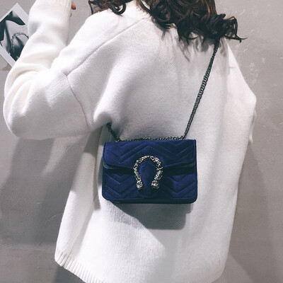 Chic chain bag female 2019 new Korean fashion velvet small square bag simple wild single shoulder Messenger bag tide
Chic chain bag female 2019 new Korean fashion velvet small square bag simple wild single shoulder Messenger bag tide