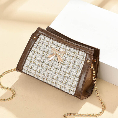 Ladies bag 2019 Korean version of the cool fashion spring new womens bag wild personality handbag shoulder Messenger bag
Ladies bag 2019 Korean version of the cool fashion spring new womens bag wild personality handbag shoulder Messenger bag