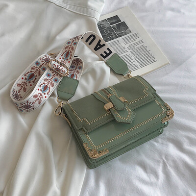 Ins Early Autumn Casual Bag chic Lacquer Frosted Small Square Bag New 2019 Simple Single Shoulder slung Womens Bag
Ins Early Autumn Casual Bag chic Lacquer Frosted Small Square Bag New 2019 Simple Single Shoulder slung Womens Bag