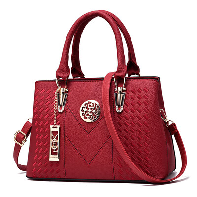 Embroidery Messenger Bags Women Leather Handbags Crossbody Shoulder Bags for Women 2018 Sac a Main
Embroidery Messenger Bags Women Leather Handbags Crossbody Shoulder Bags for Women 2018 Sac a Main
