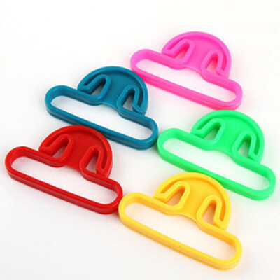 Multi-bag with 1 Handle Portable Shopping Bag Handle Household Plastic Bag Hook Outdoor Shopping Kitchen Supplies
Multi-bag with 1 Handle Portable Shopping Bag Handle Household Plastic Bag Hook Outdoor Shopping Kitchen Supplies