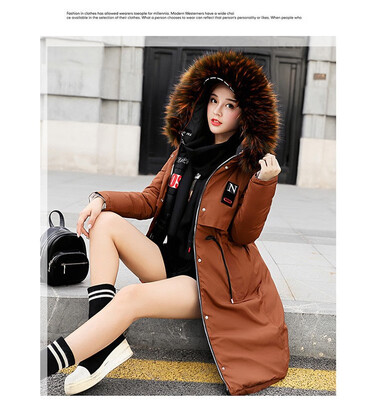 The 2018 new down cotton-padded jacket looks thin&long with a thick coat with a large fur collar on both sides
The 2018 new down cotton-padded jacket looks thin&long with a thick coat with a large fur collar on both sides