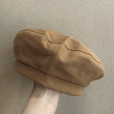Beret girl summer autumn thin version breathable black octagonal hat net red Korean version of Japanese British retro painter hat
Beret girl summer autumn thin version breathable black octagonal hat net red Korean version of Japanese British retro painter hat