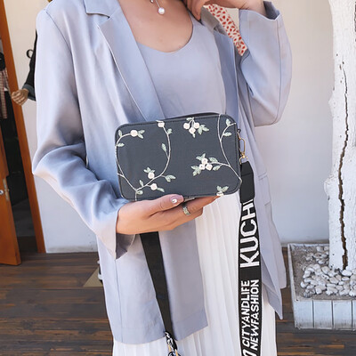 Tailored Womens Fashion Lace Retro Shoulder Bag Floral Zipper Embroidery Beach Bag 
Tailored Womens Fashion Lace Retro Shoulder Bag Floral Zipper Embroidery Beach Bag