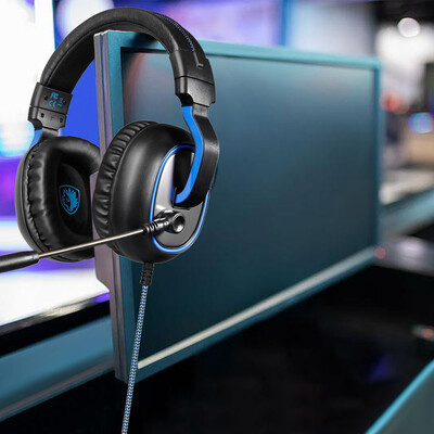 SADES R4 Gaming Headset 35mm Stereo Over-Ear Headphone with Adjustable Microphone Volume Control Noise Canceling for PC Laptop Sm
SADES R4 Gaming Headset 35mm Stereo Over-Ear Headphone with Adjustable Microphone Volume Control Noise Canceling for PC Laptop Sm