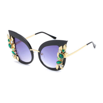 Vintage Design Cat Eye Солнцезащитные очки для женщин Crystal Diamond Роскошные солнцезащитные очки Женские очки De Sol
Vintage Design Cat Eye Солнцезащитные очки для женщин Crystal Diamond Роскошные солнцезащитные очки Женские очки De Sol