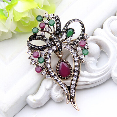 Hollow Bouquet Bow Brooch Women Turkish Pendant Jewelry Antique Gold Color Multicolor Resin Brooches Broches Hijab Scarf Pins
Hollow Bouquet Bow Brooch Women Turkish Pendant Jewelry Antique Gold Color Multicolor Resin Brooches Broches Hijab Scarf Pins