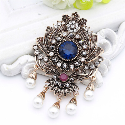 Vintage Bohemia Flower Bead Brooch Pins Antique Gold Color Round Resin Dangle Brooches Broches Women Scarf Hijab Wedding Jewelry
Vintage Bohemia Flower Bead Brooch Pins Antique Gold Color Round Resin Dangle Brooches Broches Women Scarf Hijab Wedding Jewelry