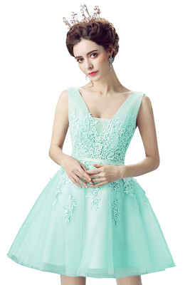 Lace Short Homecoming Dresses Tulle Appliques V Neck Ball Gown Evening Prom Dresses Cocktail Gown
Lace Short Homecoming Dresses Tulle Appliques V Neck Ball Gown Evening Prom Dresses Cocktail Gown