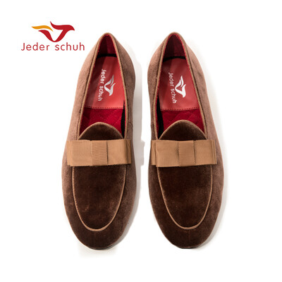 Velvet belgian loafers with suede detail Coffee gros-grain trims&bow on top men flats wedding&party shoes
Velvet belgian loafers with suede detail Coffee gros-grain trims&bow on top men flats wedding&party shoes