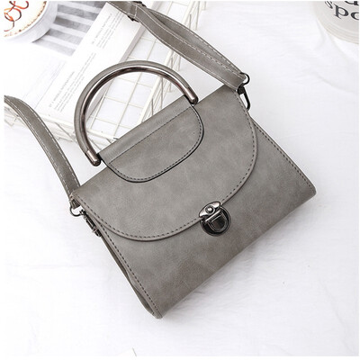 Womens Bag 2018 New Hand-held Single Shoulder Bag Iron Clad Small Package Wholesale Bag
Womens Bag 2018 New Hand-held Single Shoulder Bag Iron Clad Small Package Wholesale Bag
