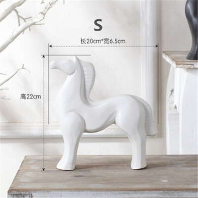 Nordic modern ceramic horse home decorations simple porcelain craft figurines living room TV cabinet office new home furnishings s
Nordic modern ceramic horse home decorations simple porcelain craft figurines living room TV cabinet office new home furnishings s