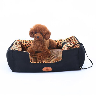 Huapeng pet (hoopet) leopard small dog autumn and winter kennel cat nest Teddy VIP washable pet nest Alaska dog supplies 60CM
Huapeng pet (hoopet) leopard small dog autumn and winter kennel cat nest Teddy VIP washable pet nest Alaska dog supplies 60CM