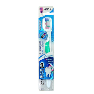 DARLIE specializing refreshing toothbrush