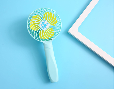 USB Fan rechargeable handheld dormitory office desktop portable student portable mini fan silence
USB Fan rechargeable handheld dormitory office desktop portable student portable mini fan silence