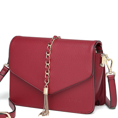 PLOVER ladies shoulder bag trendy bag hit the atmosphere atmospheric packet diagonal handbags P16302L204 black white
PLOVER ladies shoulder bag trendy bag hit the atmosphere atmospheric packet diagonal handbags P16302L204 black white
