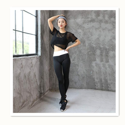 New fitness clothes sports suit women Thin&quick-drying running clothes yoga clothes short-sleeved shorts two-piece
New fitness clothes sports suit women Thin&quick-drying running clothes yoga clothes short-sleeved shorts two-piece