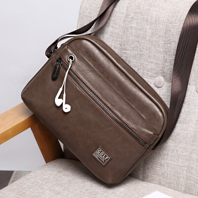 Golf GOLF Shoulder Bag Mens Soft Leather Crossbody Retro Postman Mens Bag D8BV42844J Brown
Golf GOLF Shoulder Bag Mens Soft Leather Crossbody Retro Postman Mens Bag D8BV42844J Brown