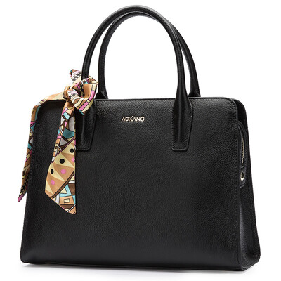 Aokang fashion handbags European and American classic Kelly bag scarf handbag shoulder color clean bag 8415323033 blue
Aokang fashion handbags European and American classic Kelly bag scarf handbag shoulder color clean bag 8415323033 blue
