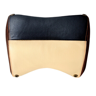 Iron Motu car leather space memory cotton neck pillow by random color
Iron Motu car leather space memory cotton neck pillow by random color